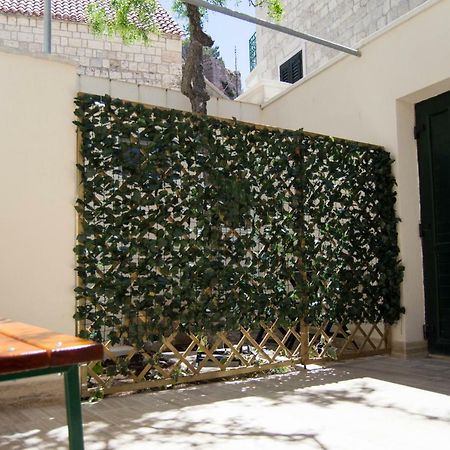 House Nataniel In Omis Near Sea Appartement Buitenkant foto