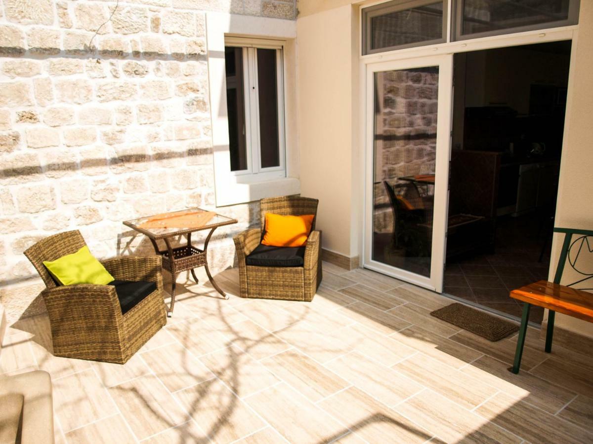 House Nataniel In Omis Near Sea Appartement Buitenkant foto