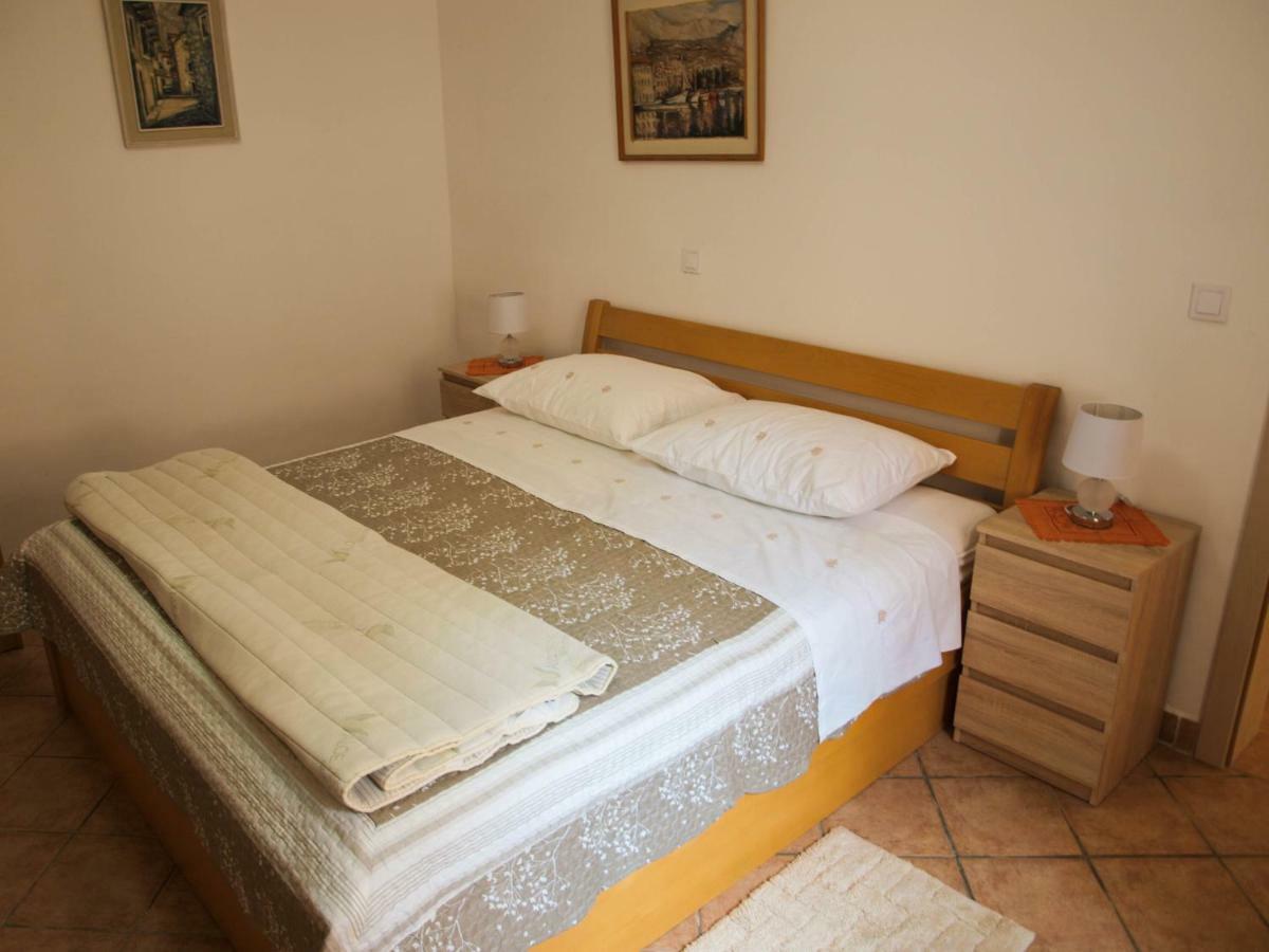House Nataniel In Omis Near Sea Appartement Buitenkant foto