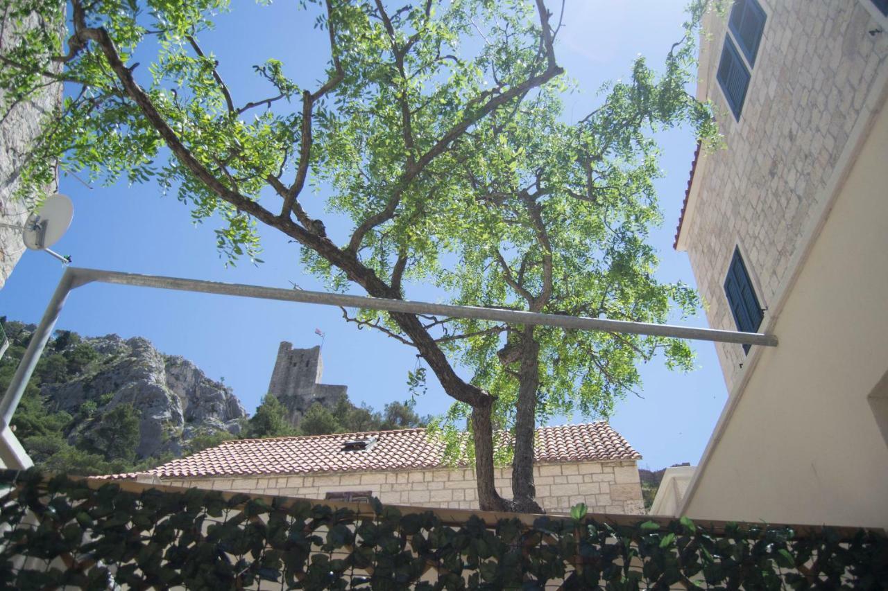 House Nataniel In Omis Near Sea Appartement Buitenkant foto